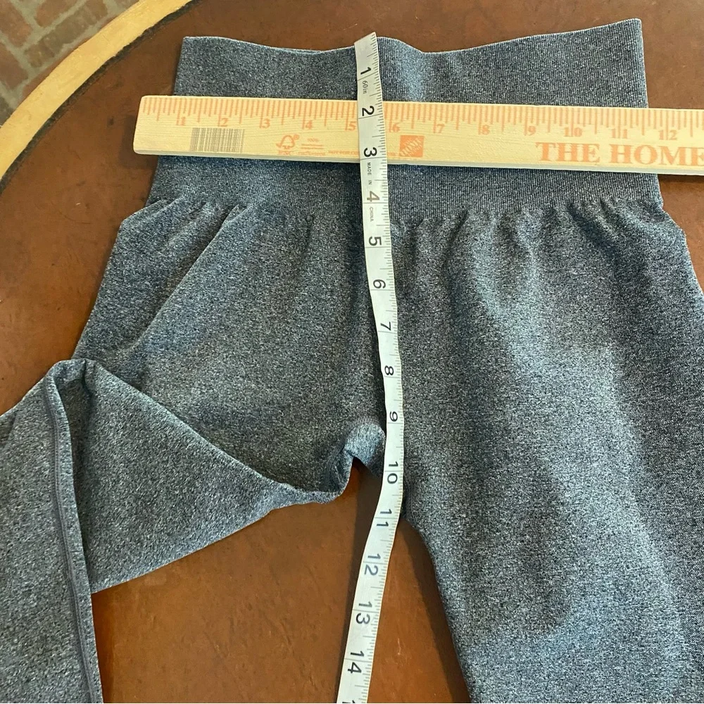 NVGTN Contour Seamless Leggings Gray Size medium gym workout‎ walk booty lift